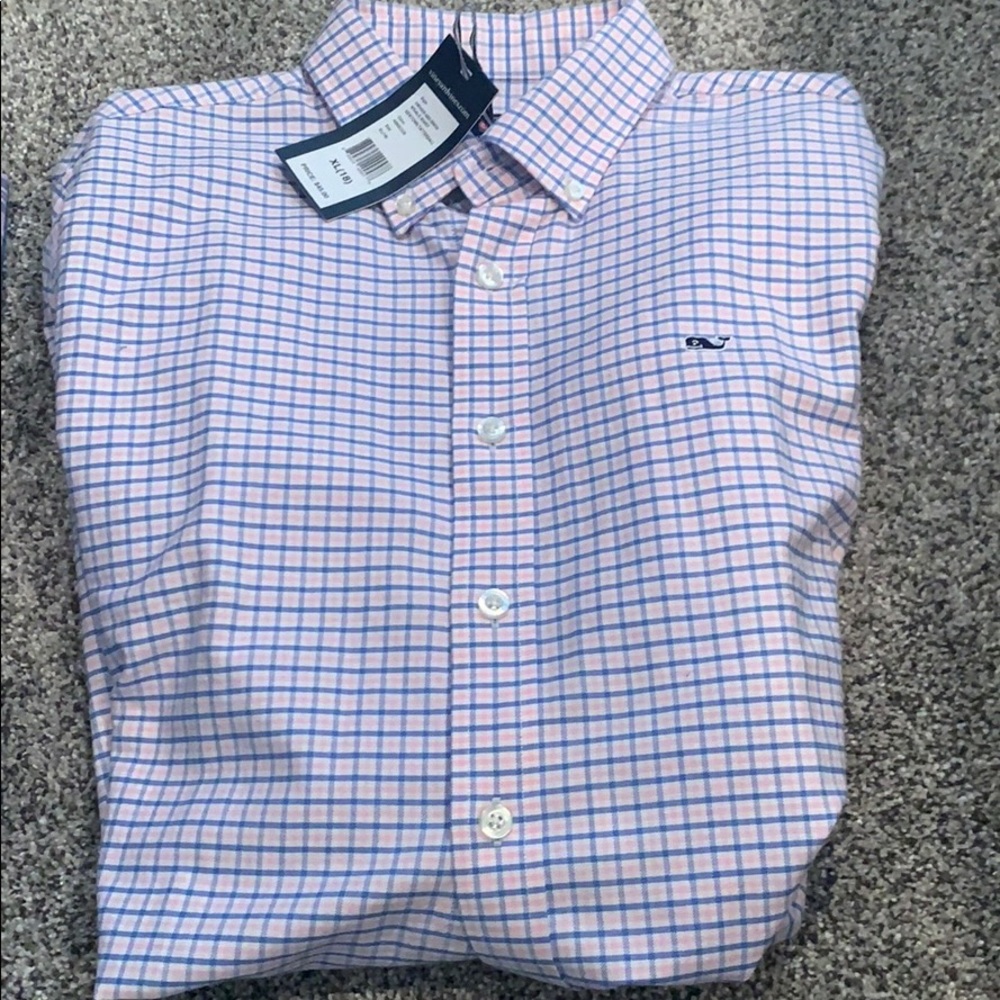 Vineyard Vines Kids Button New with tags XL
